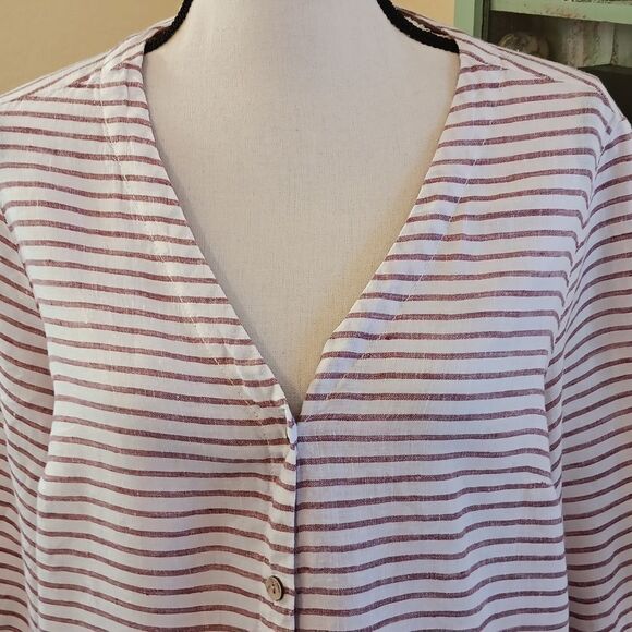 Artisan NY Linen Top. Beachy. Coastal. - Picture 2 of 9